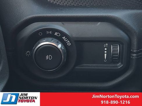 Used 2024 Jeep Wrangler Unlimited Rubicon image 24