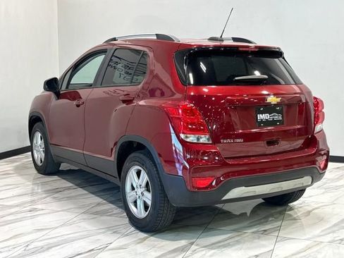 Used 2022 Chevrolet Trax LT w/ Driver Confidence Package AWD/4WD image 8
