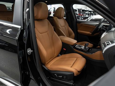 Used 2025 BMW X4 xDrive30i image 10