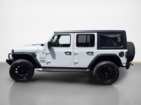Used 2020 Jeep Wrangler Unlimited Sahara w/ Cold Weather Group AWD/4WD image 7