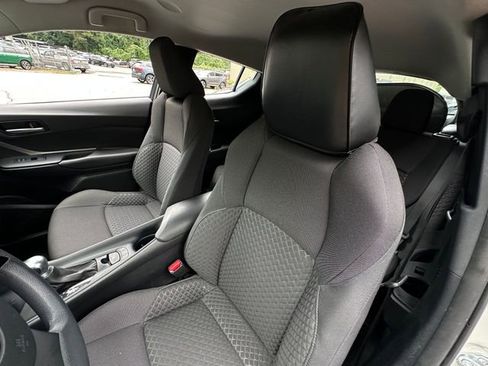 Used 2021 Toyota C-HR LE image 11