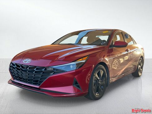 Used 2023 Hyundai Elantra Blue FWD image 2