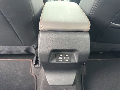 Used 2025 Subaru Crosstrek 2.5i Limited w/ Crosstrek Mirror Package image 25