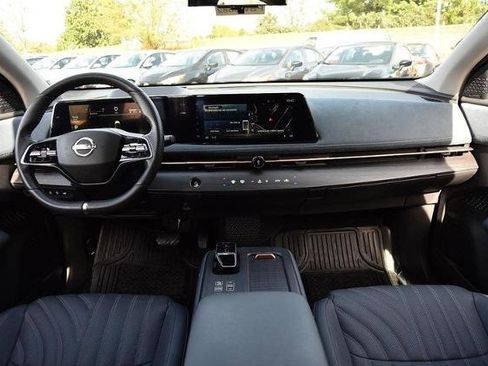 Used 2023 Nissan Ariya image 8