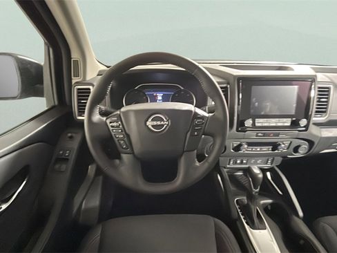 Used 2024 Nissan Frontier SV w/ SV Convenience Package image 19