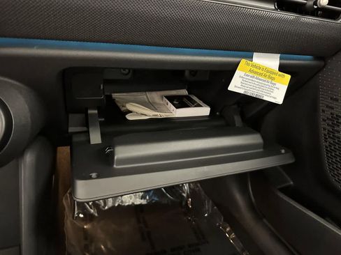 Certified 2025 MINI Cooper 2-Door Hardtop image 23