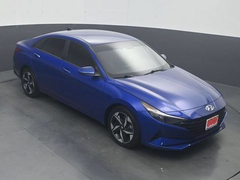 Used 2023 Hyundai Elantra SEL w/ Convenience Package FWD image 19