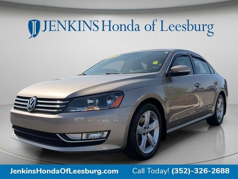 Used 2015 Volkswagen Passat 1.8T Limited Edition FWD image 7