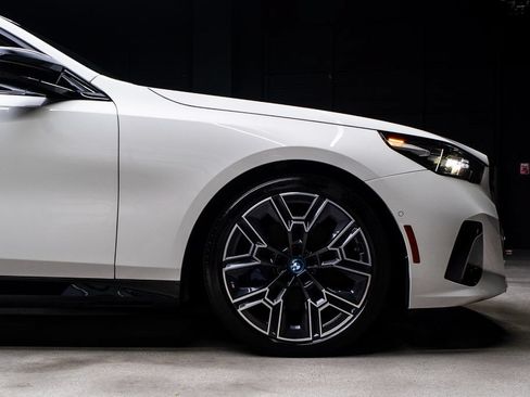 Used 2024 BMW i5 M60 AWD/4WD image 14