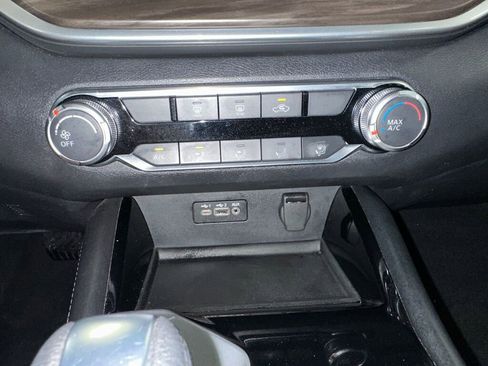 Used 2023 Nissan Altima 2.5 SV image 12