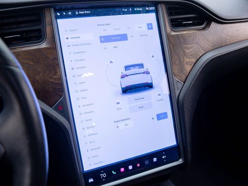 Used 2020 Tesla Model X Long Range image 25