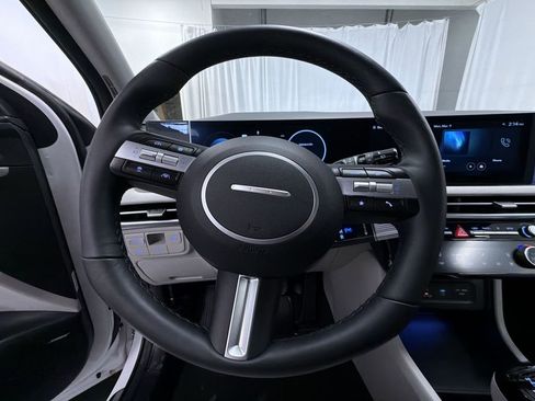 Used 2025 Hyundai Tucson Limited image 26