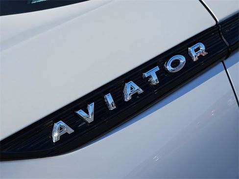 New 2026 Lincoln Aviator Reserve w/ Jet Appearance Package image 11
