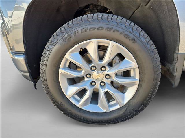 Used 2020 Chevrolet Silverado 1500 Custom w/ Custom Value Package AWD/4WD image 23