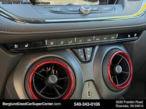 Used 2022 Chevrolet Blazer RS w/ Enhanced Convenience Package image 25