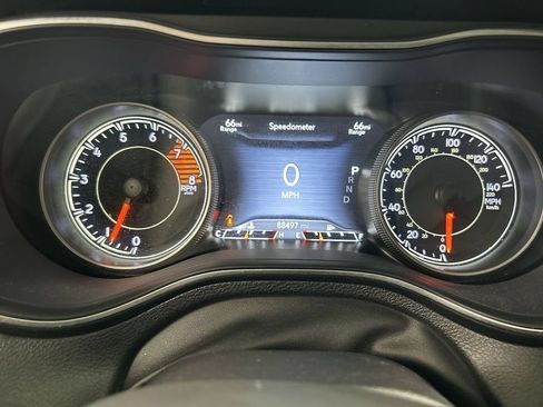 Used 2019 Jeep Cherokee Trailhawk w/ Cold Weather Group AWD/4WD image 13