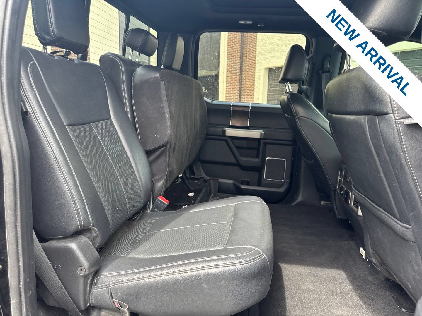 Used 2022 Ford F350 Lariat w/ Tremor Off-Road Package AWD/4WD image 13