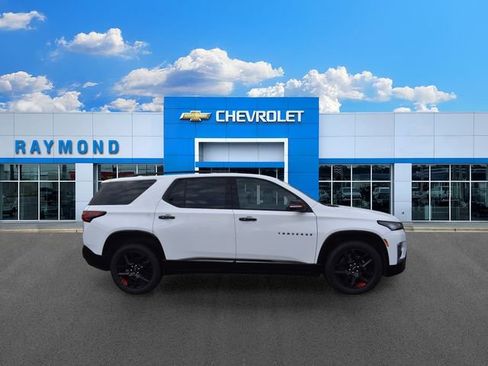 Used 2023 Chevrolet Traverse Premier w/ Redline Edition AWD/4WD image 2