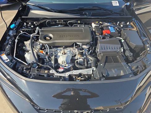 Used 2025 Honda Civic Sport image 19