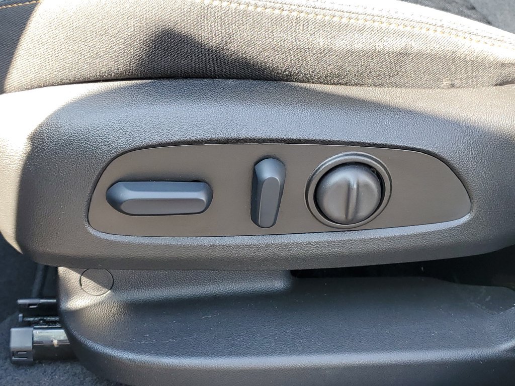 Used 2024 Chevrolet Equinox LT AWD/4WD image 6