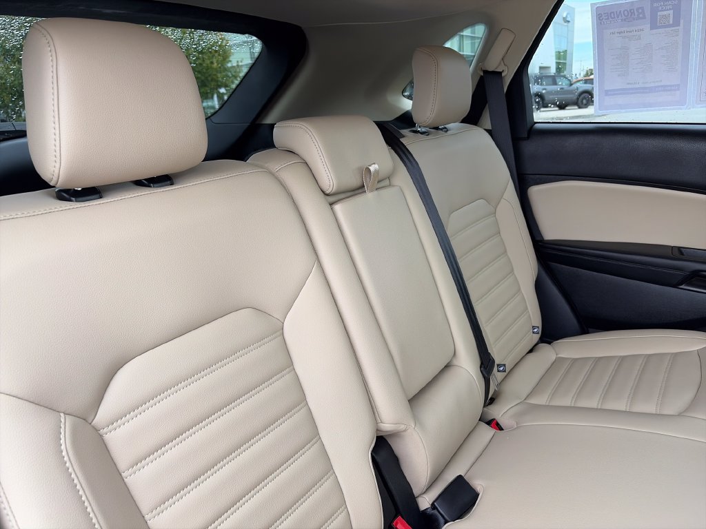 Used 2024 Ford Edge SEL w/ Convenience Package AWD/4WD image 34