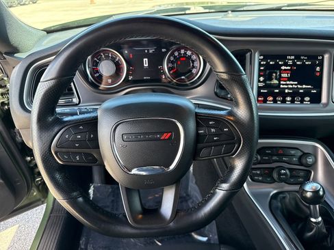 Used 2022 Dodge Challenger R/T w/ Performance Handling Group image 14
