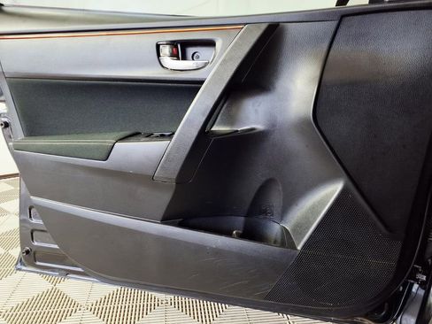 Used 2017 Toyota Corolla LE FWD image 8