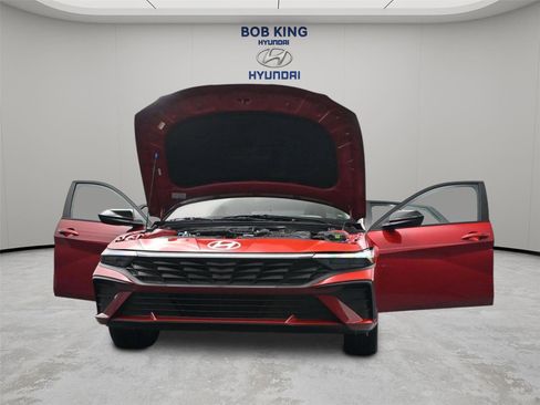 Certified 2025 Hyundai Elantra Sport image 24