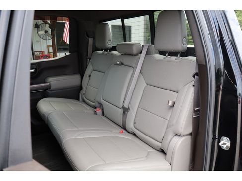 Used 2019 Chevrolet Silverado 1500 LTZ w/ LTZ Plus Package AWD/4WD image 18