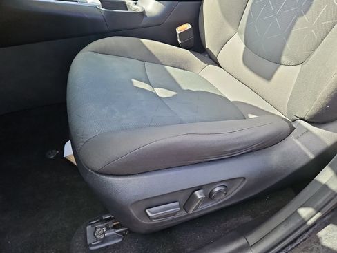 Used 2023 Toyota RAV4 XLE FWD image 19