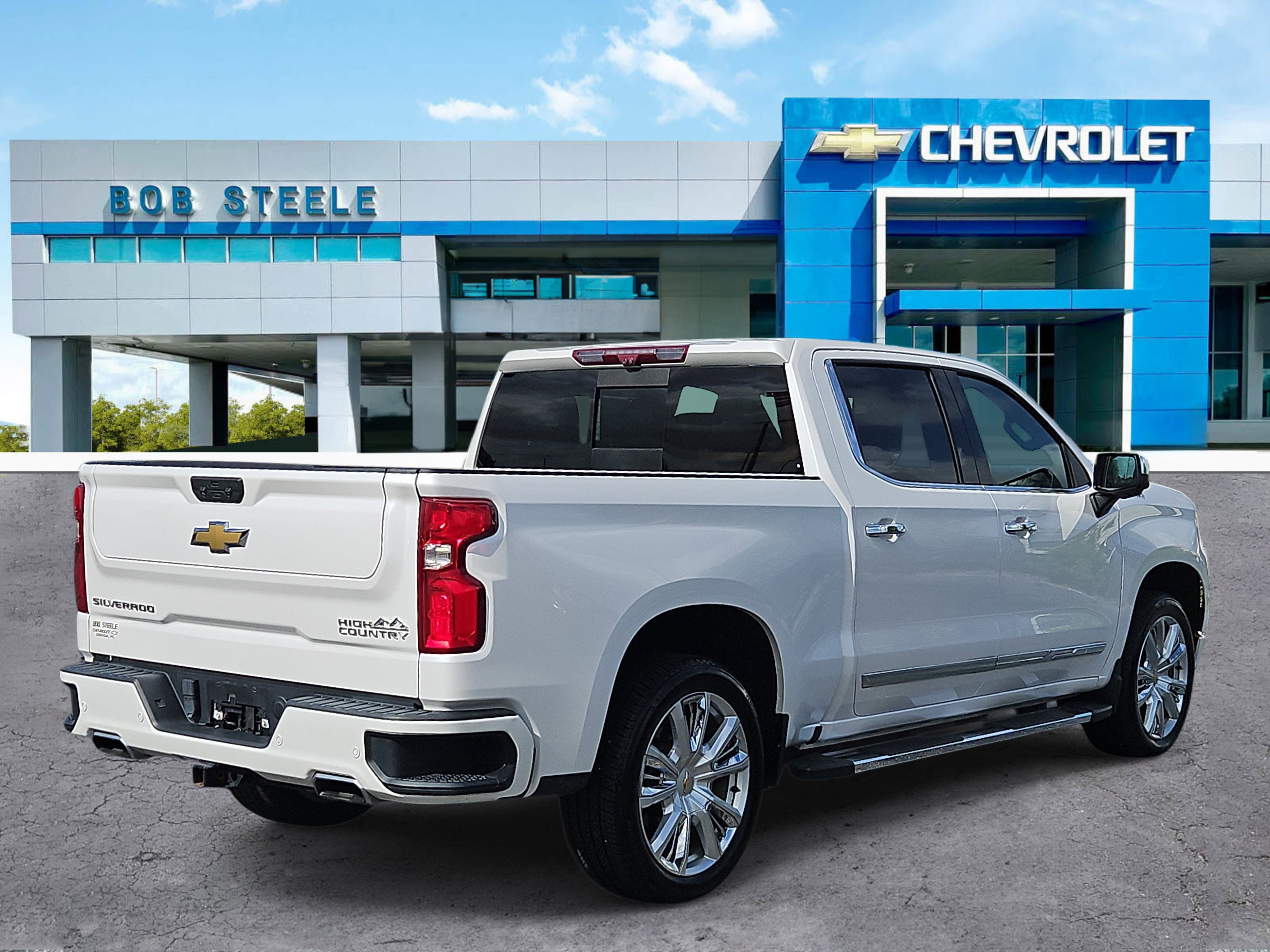 Certified 2023 Chevrolet Silverado 1500 High Country w/ High Country Premium Package AWD/4WD image 4