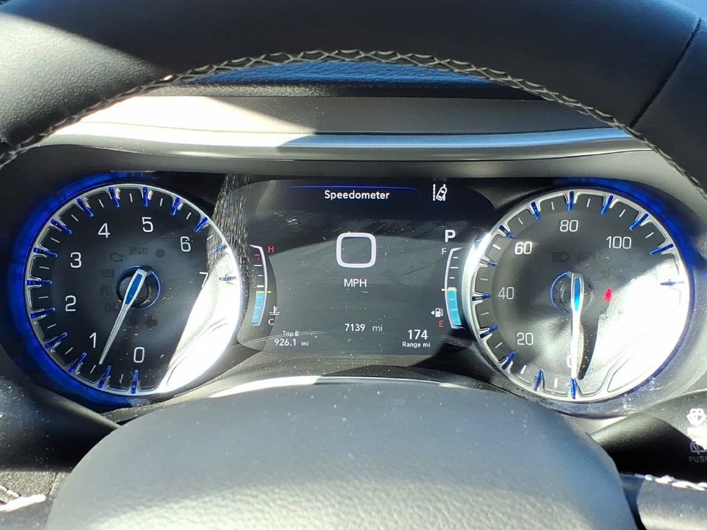 Used 2025 Chrysler Pacifica Select FWD image 23