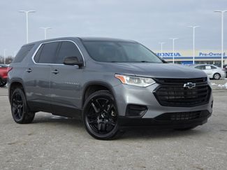 Used 2021 Chevrolet Traverse LS w/ LPO, Black Accent Package video 2
