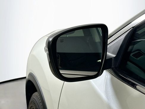 Used 2017 Nissan Rogue SV w/ Midnight Edition Package image 34