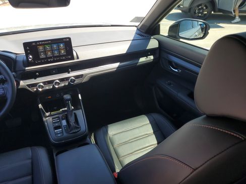 Used 2025 Honda CR-V Sport-L image 18