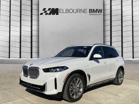 New 2026 BMW X5 xDrive50e AWD/4WD image 3