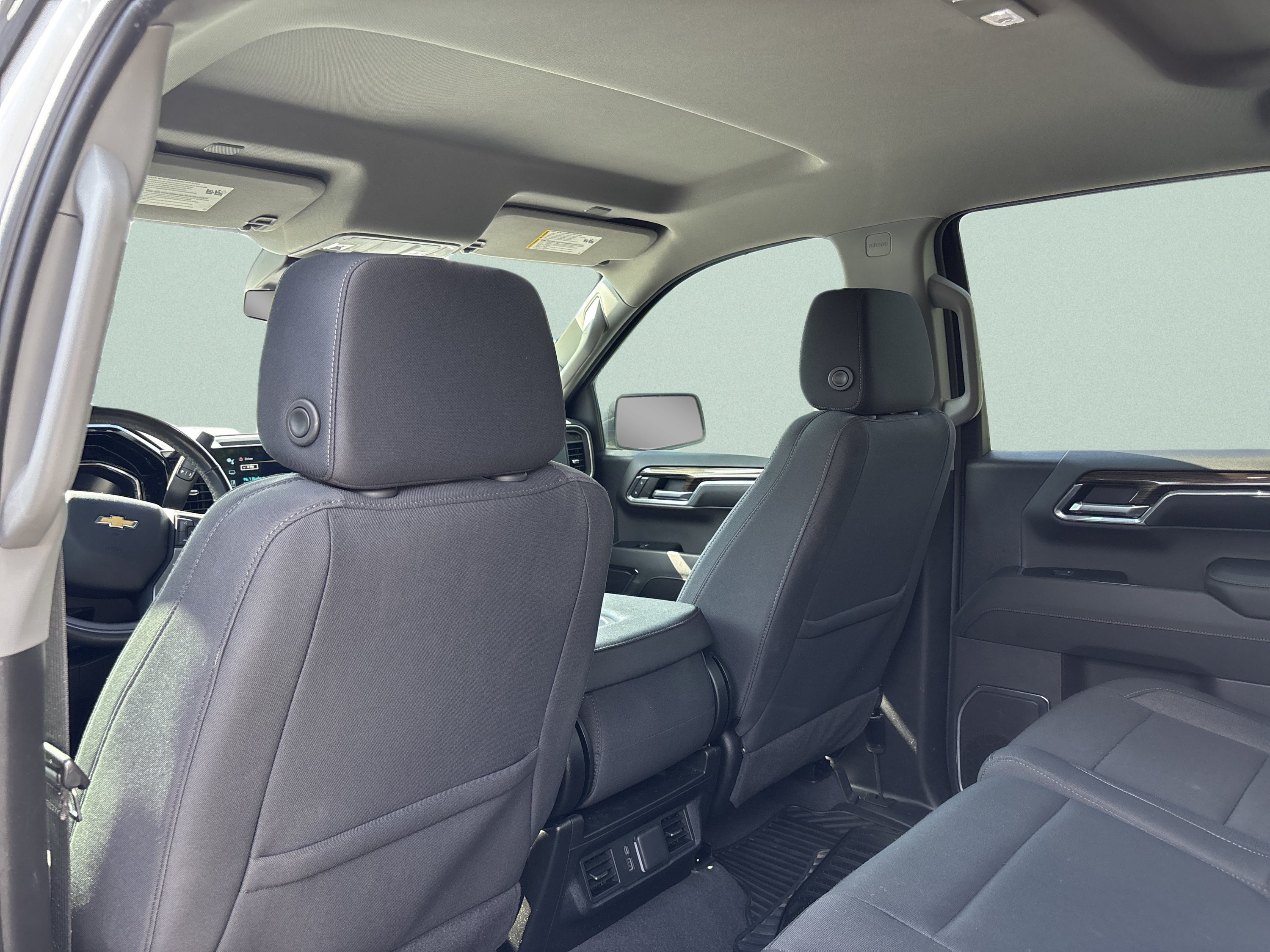 Used 2024 Chevrolet Silverado 1500 LT AWD/4WD image 18