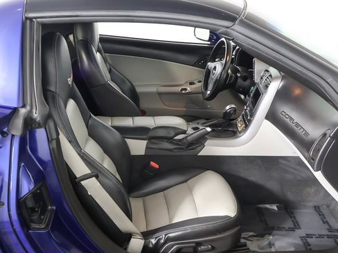 Used 2007 Chevrolet Corvette Coupe w/ Preferred Equipment Group image 23