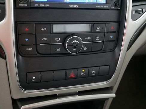 Used 2011 Jeep Grand Cherokee Laredo AWD/4WD image 23