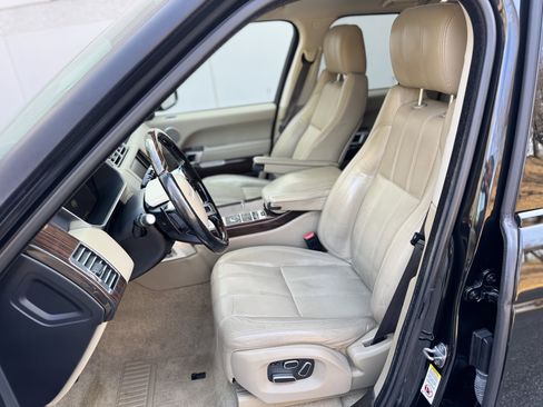 Used 2015 Land Rover Range Rover HSE image 32