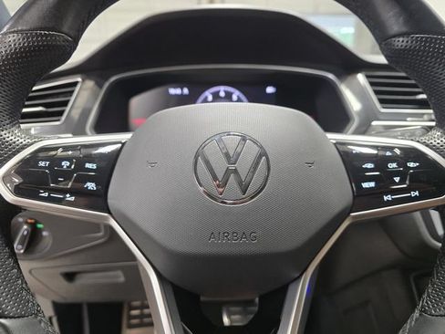 Certified 2024 Volkswagen Tiguan SE R-Line AWD/4WD image 13