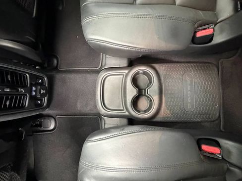 Used 2019 Dodge Durango Citadel AWD/4WD image 3