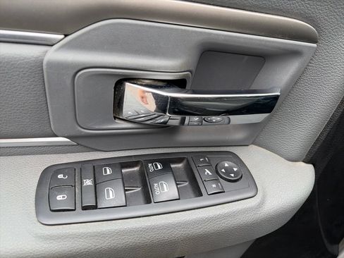 Used 2019 RAM 1500 Big Horn AWD/4WD image 14