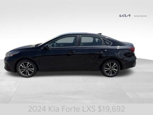 Used 2024 Kia Forte LXS FWD image 5
