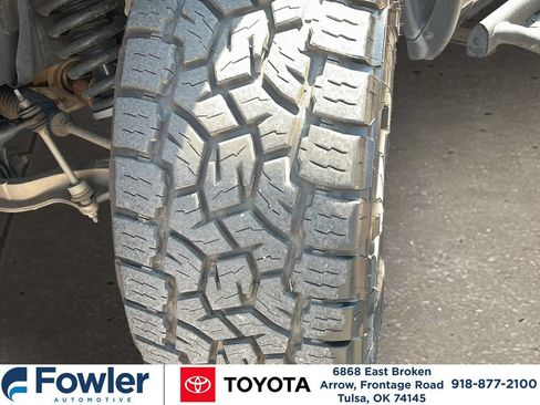 Used 2019 RAM 1500 Classic SLT AWD/4WD image 32