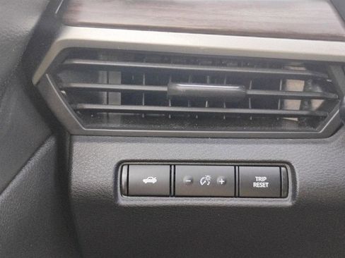 Used 2024 Nissan Altima 2.5 SV image 30