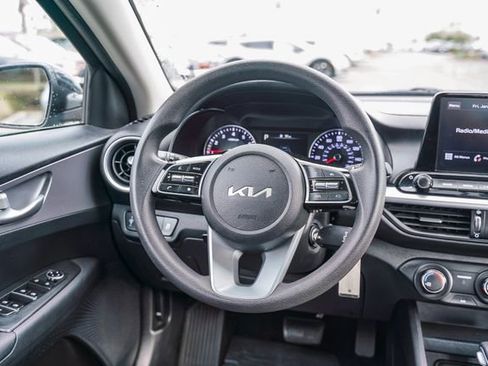 Certified 2022 Kia Forte LXS image 16