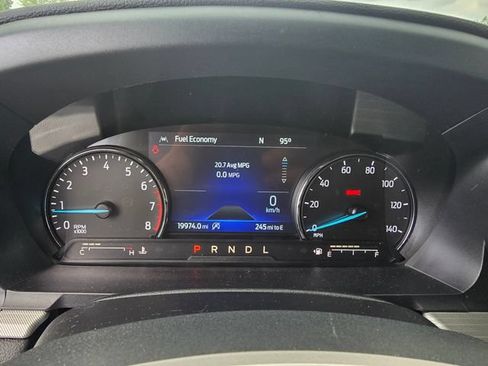 Used 2024 Ford Explorer XLT w/ Equipment Group 202A AWD/4WD image 32