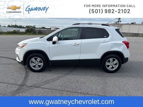 Used 2022 Chevrolet Trax LT w/ LT Convenience Package AWD/4WD image 8