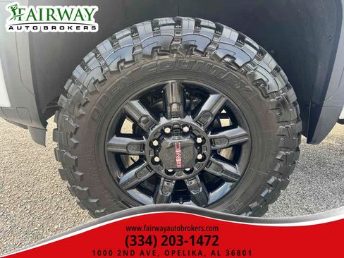 Used 2024 GMC Sierra 2500 AT4 w/ Technology Package AWD/4WD image 31